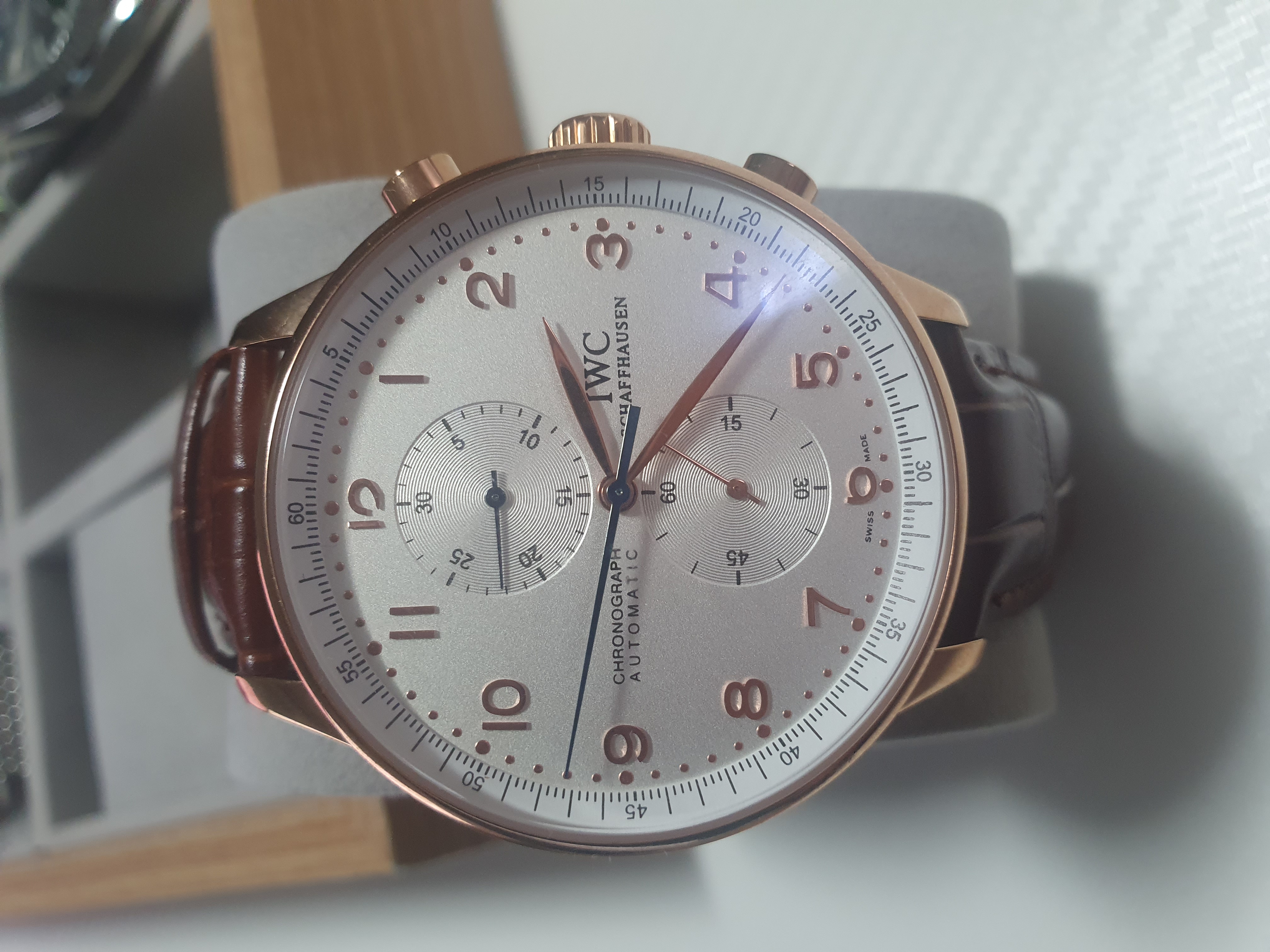 IWC 샤프하우젠 포르투기저 화이트 다이얼 골드 침 시계