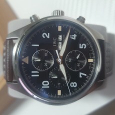 IWC 파일럿 워치 크로노그래프
