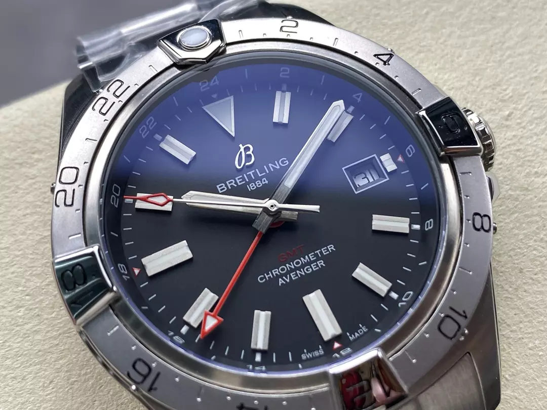BLS공장 브라이틀링 어벤저 오토매틱 GMT 베스트 레드 에디션 블랙 다이얼 나일론 스트랩 44mm