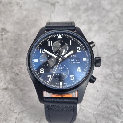 IWC 파일럿워치 3705 헌정 에디션 시계