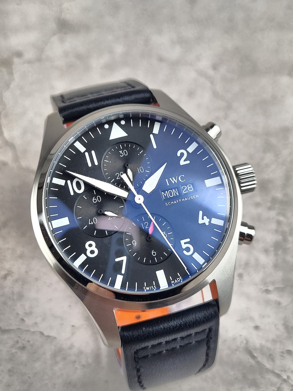 IWC 파일럿 워치 블랙 다이얼 IW378001 시계