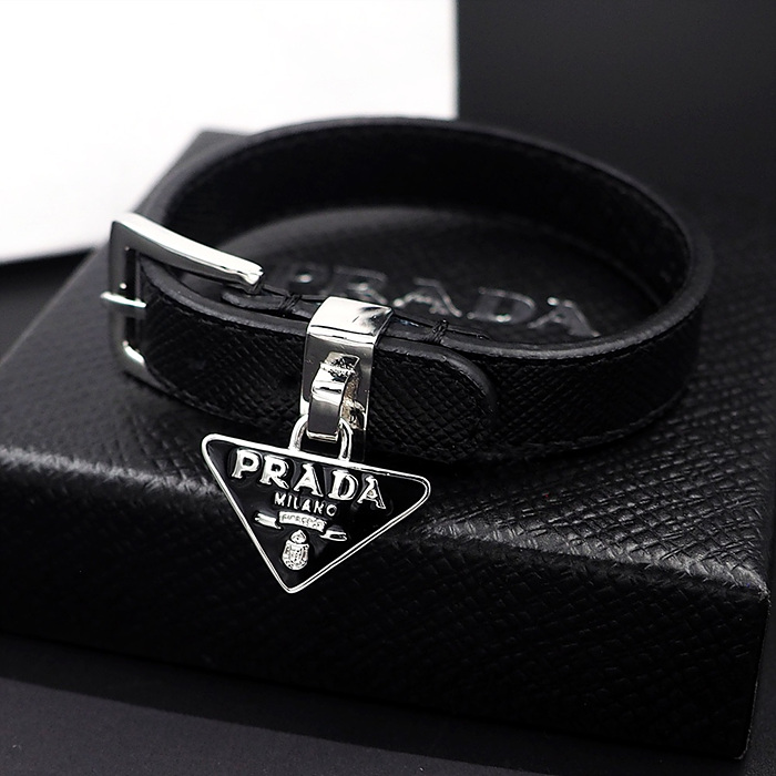 프라다 PDA02 사피아노 레더 브레이슬릿 블랙 팔찌