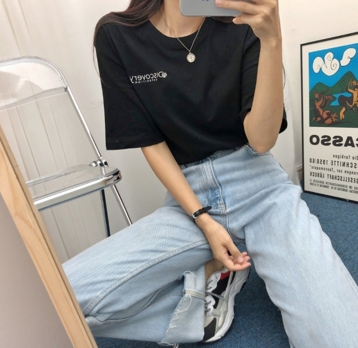 디스커버리 스몰 자수 반팔티