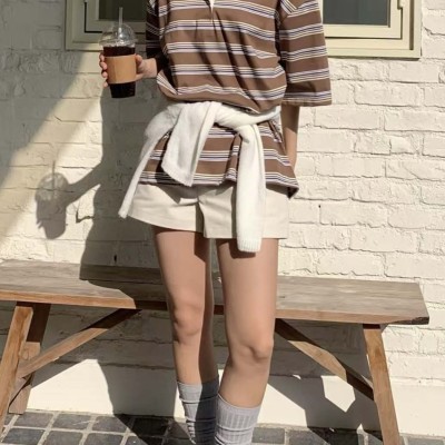 미우미우 여성 스멧 배색 멀티 스트라이프 단가라 반팔 카라티