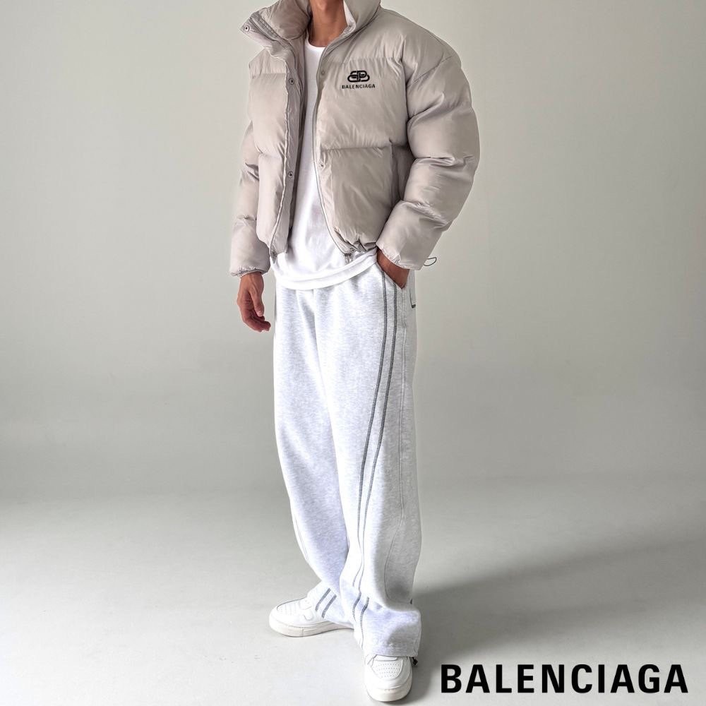 발렌시아가 고리 로고 하이넥 크롭 숏 패딩